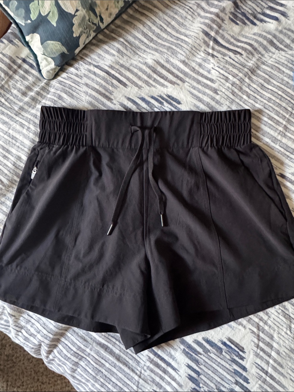 All in motion shorts